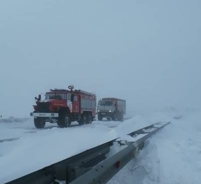 В Челябинской области нашли экипаж ГИБДД, застрявший в снегу во время бурана