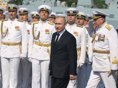 Кремль заявил, что армия останется призывной. Путин обещает контракт с 2001 года
