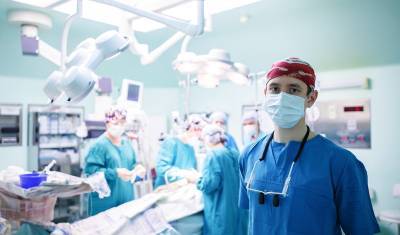 Тюменские хирурги удалили злокачественную опухоль в животе с метастазами в аорте