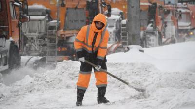 В Петербурге рассказали об уборке улиц после обильных снегопадов