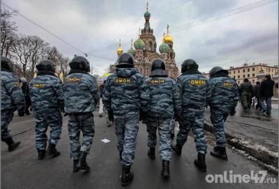 Президент России подписал закон об увеличении штрафов за неподчинение силовикам