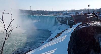 Редчайшее явление: Ниагарский водопад покрылся льдом. Видео