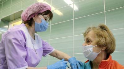Массовая вакцинация от коронавируса стартовала на Украине