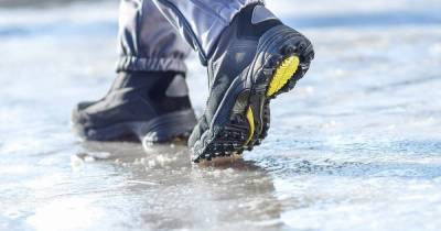 Какие способы применить, чтобы обувь перестала скользить на льду