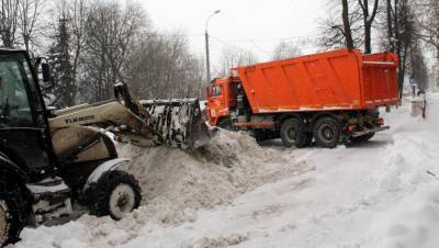 Около 12 тысяч кубометров снега вывезли с улиц Твери за четыре дня