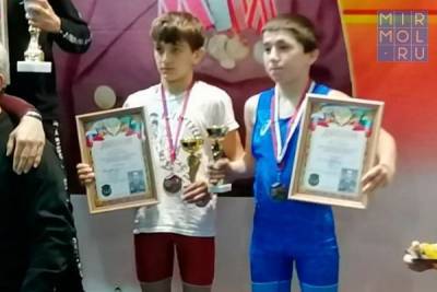 Юные спортсмены из Кайтагского района завоевали призовые места в турнире по вольной борьбе