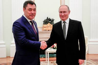 Жапаров встретился с Путиным и пригласил его в Киргизию
