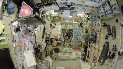 В «Роскосмосе» рассказали об анализе данных экипажа МКС о состоянии корпуса