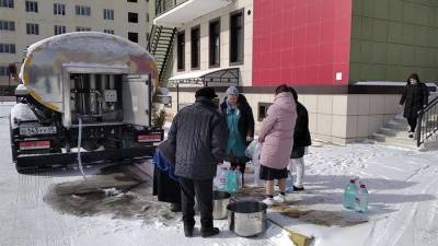 В Каспийске организован подвоз питьевой воды из-за массового отравления