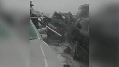 Снегопад в Баку: массовые аварии, один погибший