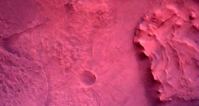 Марсианские хроники NASA: первые цветные снимки от ровера
