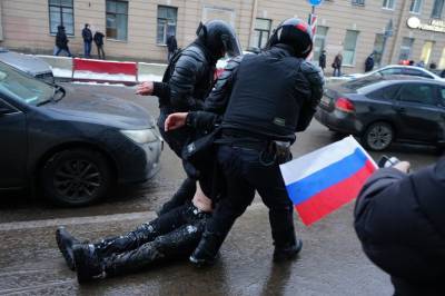 Путин подписал документ об ужесточении наказания за неповиновение силовикам на митингах