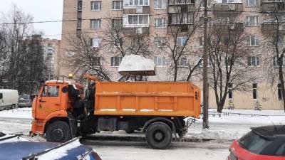 Петербургских водителей могут начать предупреждать об уборке снега