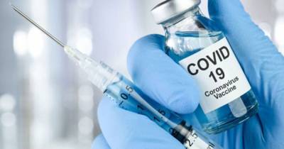 Кабмин якобы может запустить коммерческую продажу вакцин от COVID-19 к началу летних отпусков