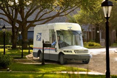 Американский производитель военных внедорожников Oshkosh соберет до 165 тыс. фургонов доставки NGDV для почтовой службы США (USPS)