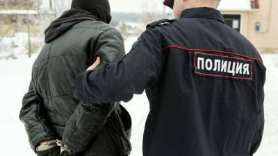 Полиция задержала мужчину с муляжом гранаты на станции "Славянский бульвар"