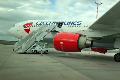 Государственная авиакомпания Чехии собралась уволить всех сотрудников из-за пандемии