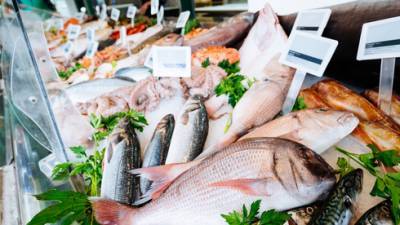 В Израиле запретили продавать рыбу из Средиземного моря: в чем опасность