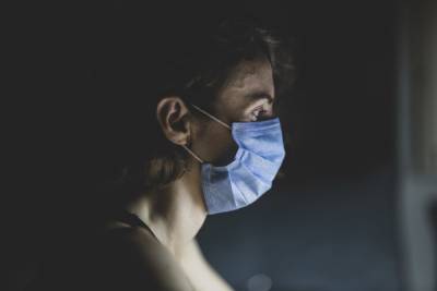 Исследователи считают, что коронавирусом можно остановить спреем для носа