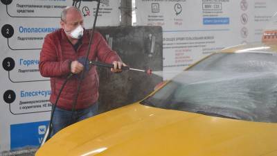 Эксперт посоветовала мыть машину зимой раз в неделю