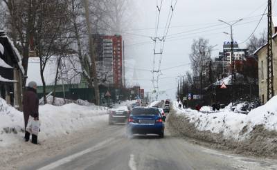 Весна придет — само растает? Наглядно о том, как в Петрозаводске «оригинально» подходят к уборке города от снега