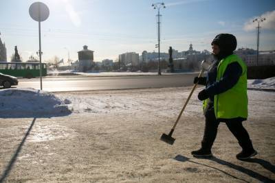 На Урале не хватает дворников: количество вакансий выросло в 2,5 раза