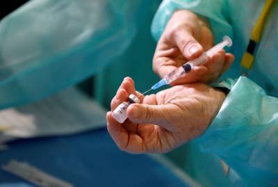 Вакцинация на Житомирщине началась с завотделением городской больницы