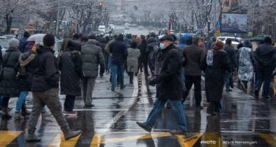 В Ереване возобновились протестные действия оппозиции։ активисты перекрывают улицы
