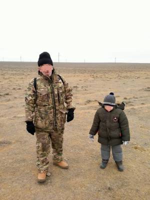 Мужчина без гражданства несколько часов вел по степи ребенка, чтобы попасть в Россию