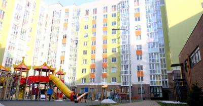 В Калининграде восемь семей из аварийных домов получили квартиры на Карамзина