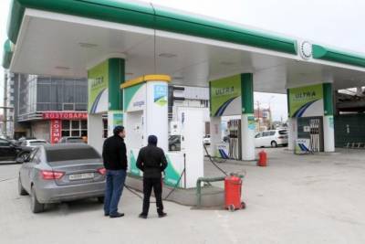 Врио главы Дагестана потребовал разобраться с повышением цен на бензин и газ на АЗС