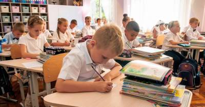 ВНО по математике и 8 уроков в день: что обещает и чем пугает школьная реформа в Украине