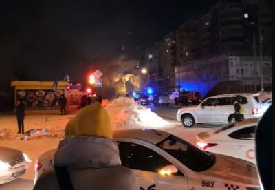 В Новосибирске на улице Высоцкого сгорел крупный торговый павильон