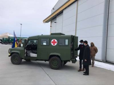 Отрывая от себя: Латвийская армия подарила ВСУ 7 военно-медицинских машин