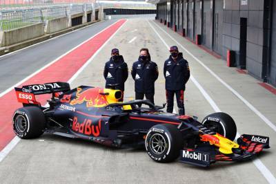 Red Bull Racing провела обкатку новой машины