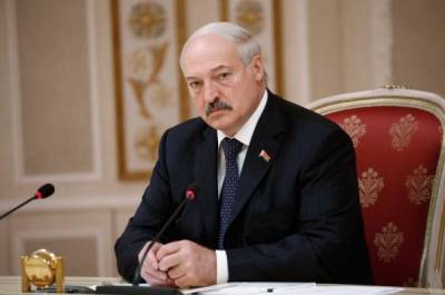 Лукашенко: Внешние силы пытаются расшатать обстановку в Белоруссии