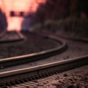 В Одессе поезд сбил 13-летнюю школьницу