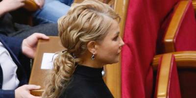 «Стояла я і слухала весну». Юлия Тимошенко посетила могилу Леси Украинки