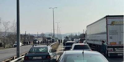 Трассу Киев-Чоп перекрыли сегодня 25 февраля – как объехать пробку - ТЕЛЕГРАФ