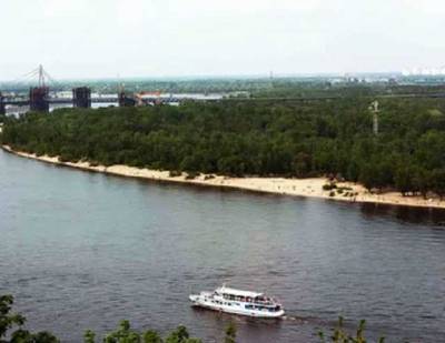 Люди Медведчука через суд вернули землю на Трухановом острове в Киеве