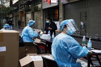 Китай опроверг взятие анальных мазков на коронавирус у дипломатов США