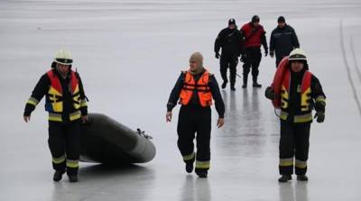 В Днепре на льдине унесло шесть рыбаков