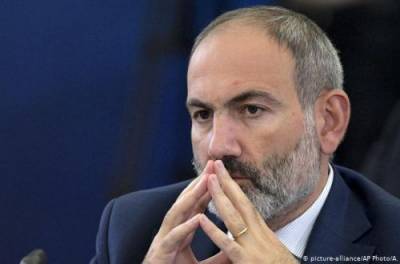 Пашинян заявил о попытке военного переворота: что происходит в Армении