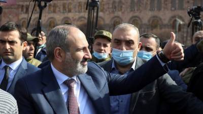 Пашинян в ходе выступления в Ереване обратился к военным