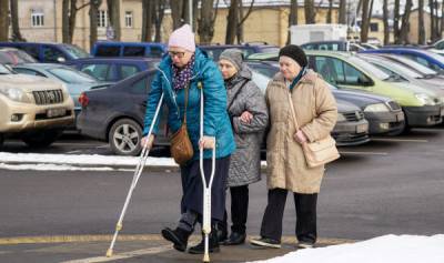 "Инфляция одинакова для всех": в Латвии борются за надбавки к пенсиям