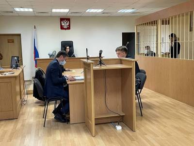 В Петербурге суд отказался выпускать вдове репера Картрайта под домашний арест