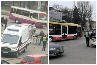 "Ехал на красный и от удара перевернулся": в Одессе троллейбус попал в аварию, кадры
