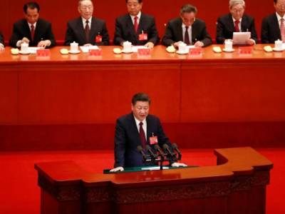 Си Цзиньпин заявил, что в Китае "полностью победили бедность"