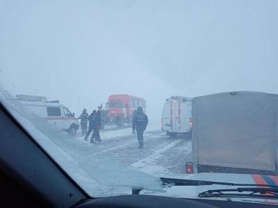 В Челябинской области из-за непогоды до утра продлили ограничения на дорогах