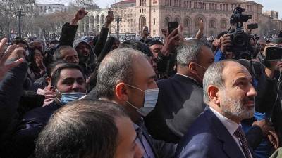 Оппозиция заявила о готовности встретится с Пашиняном для обсуждения его отставки